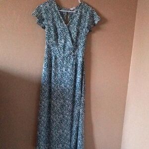 Sienna Sky Green and White Flutter Sleeve Maxi Dress